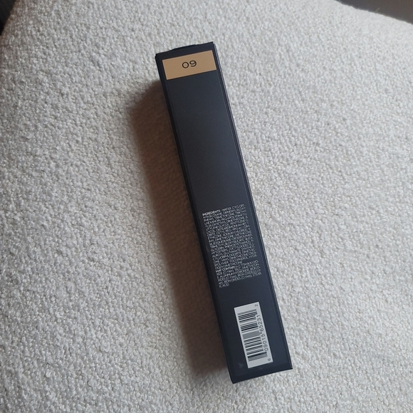 BUNDLE! Surratt, Surreal Skin Foundation Wand, Shade 09, 0.5 oz., BUNDLE OF 3 - Picture 5 of 7